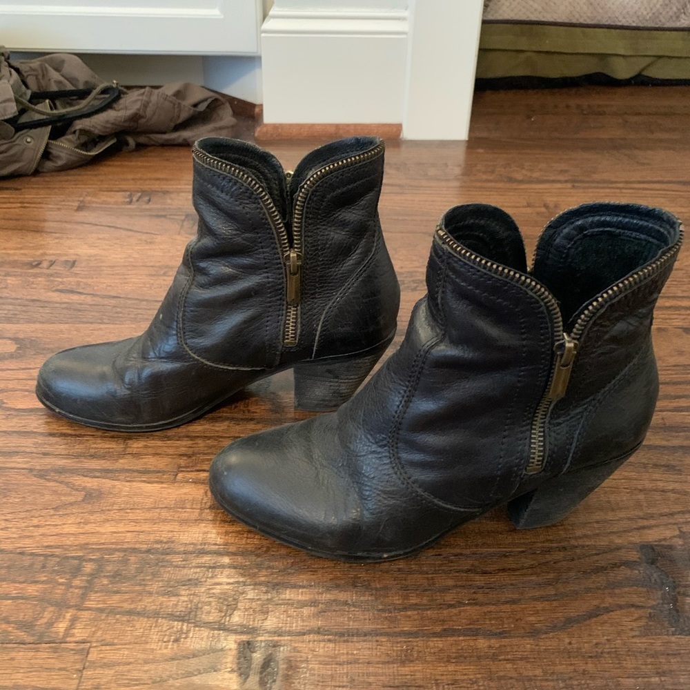 Sam Edelman booties - Picture 3 of 6